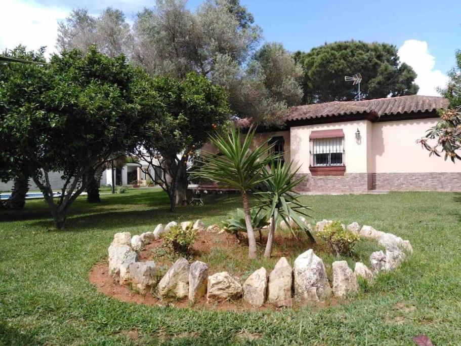 Chalet En La Barrosa, Piscina+Bbq+Grifo De Cerveza Chiclana de la Frontera Exterior photo